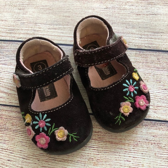 floral mary jane shoes